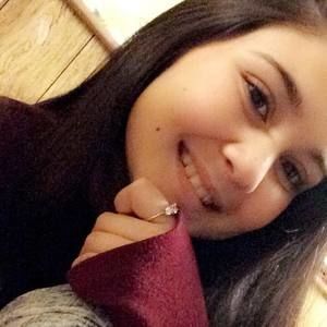 Meet your Posher, Cassandra